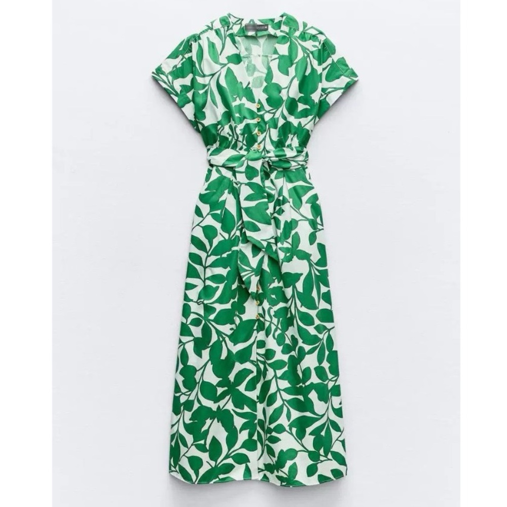 Size Medium | Zara | Green and White Belted Shirt Dress
